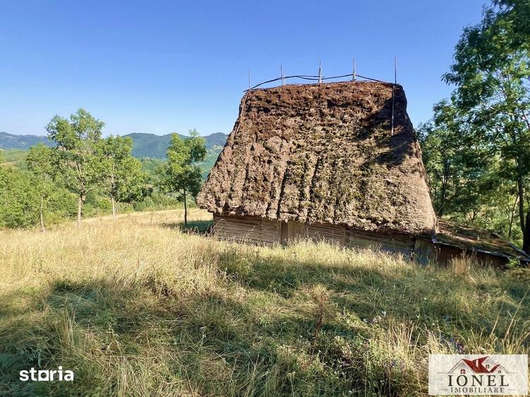 Casă cu 2 camere cu Teren 116445 Mp în Mogoș