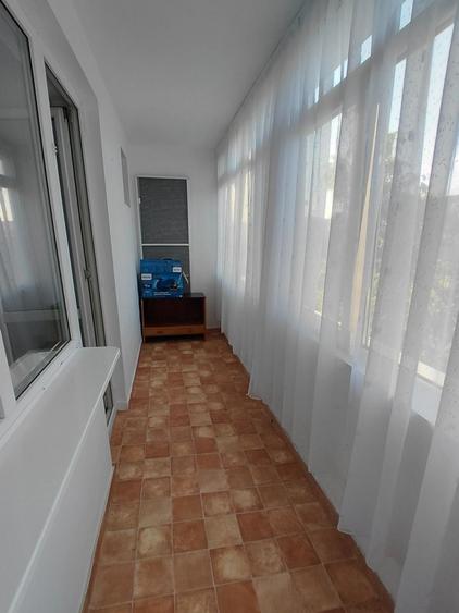 Apartament cu 2 camere semidecomandat în Sârbi