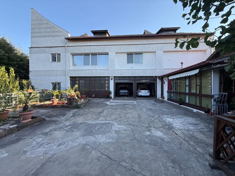 Casă cu 4 camere în Central