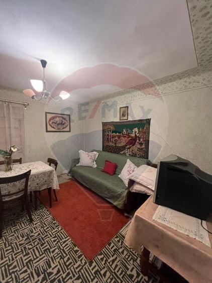 Casă individuală cu 4 camere cu Teren 1433 Mp în Moara