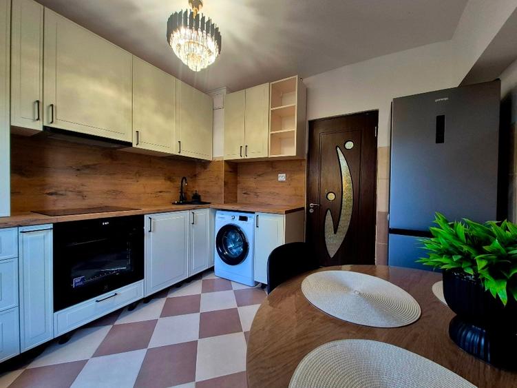 Garsonieră decomandată, mobilată în 13 Septembrie