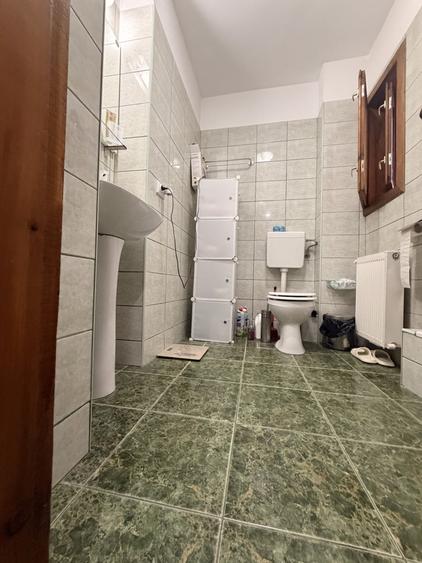 Casă individuală cu 7 camere cu Canalizare în Dâmbovița