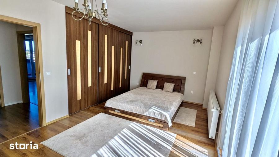 Apartament cu 3 camere decomandat în Est