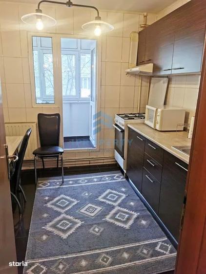 Apartament cu 3 camere, mobilat în Titan