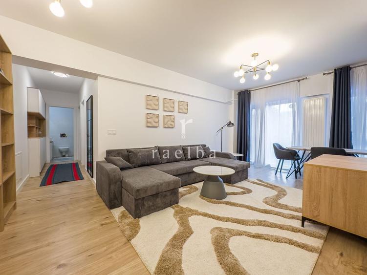 Apartament cu 3 camere semidecomandat, mobilat în Pipera