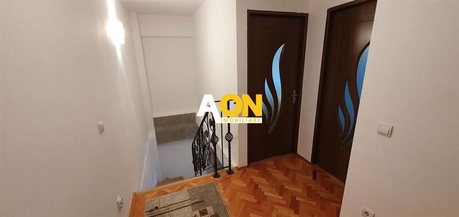 Apartament cu 4 camere decomandat, mobilat în Central