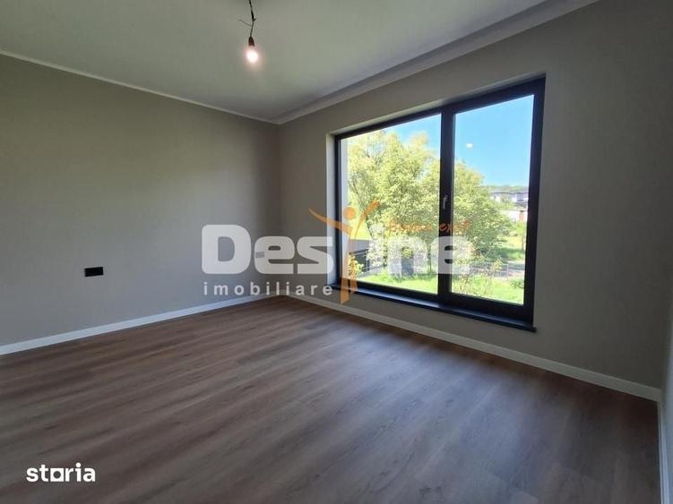 Casă cu 4 camere cu Teren 394 Mp în Miroslava