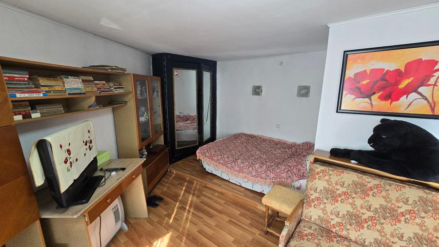 Casă cu 3 camere cu Canalizare în Nord-Est