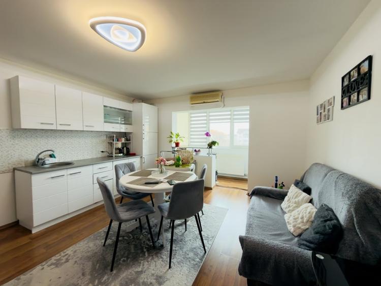 Apartament cu 3 camere semidecomandat, mobilat în Șagului