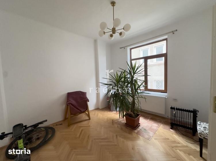 Casă cu 4 camere cu Teren 232 Mp în Grivița