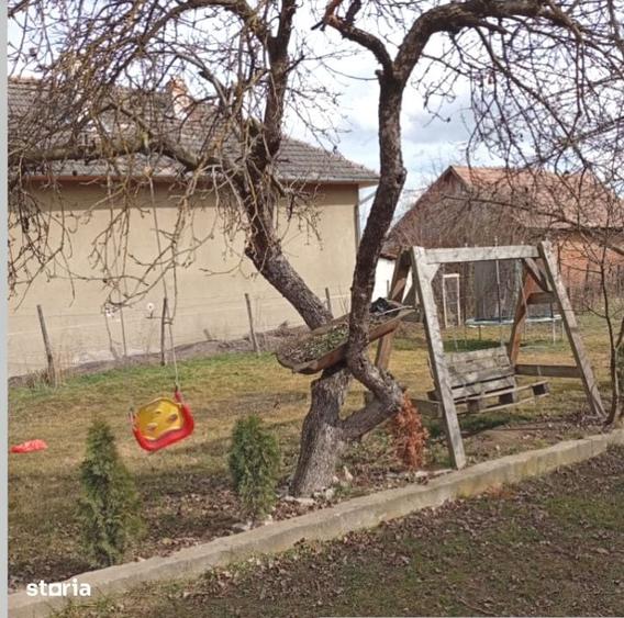 Casă cu 3 camere cu Teren 927 Mp în Așchileu