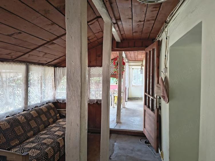 Casă cu 4 camere cu Teren 4000 Mp în Țaga