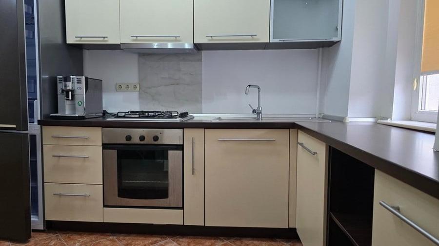 Apartament cu 2 camere decomandat în 22 Decembrie