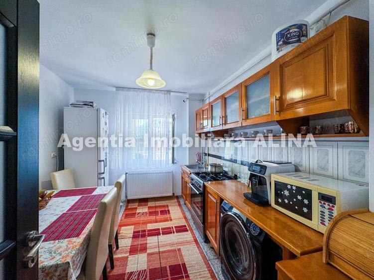Apartament cu 2 camere decomandat în Decebal