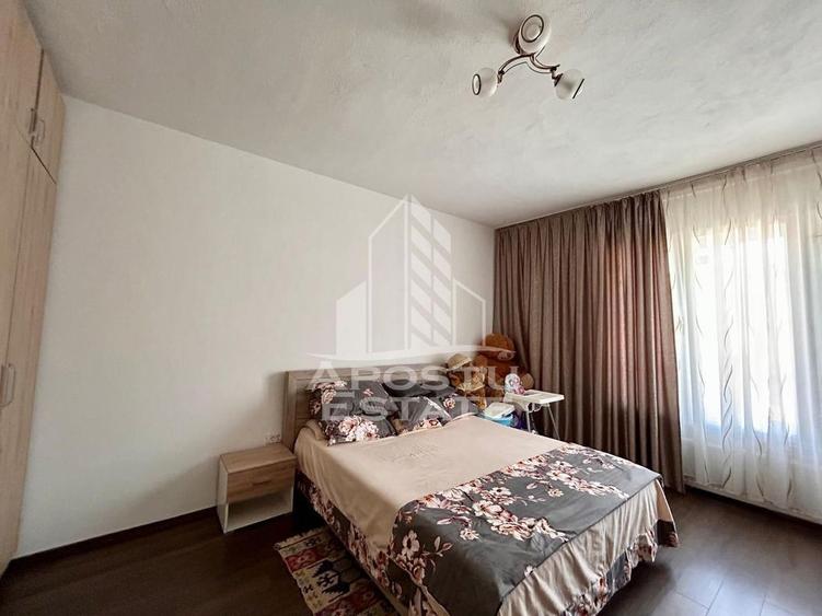 Apartament cu 3 camere decomandat în Central