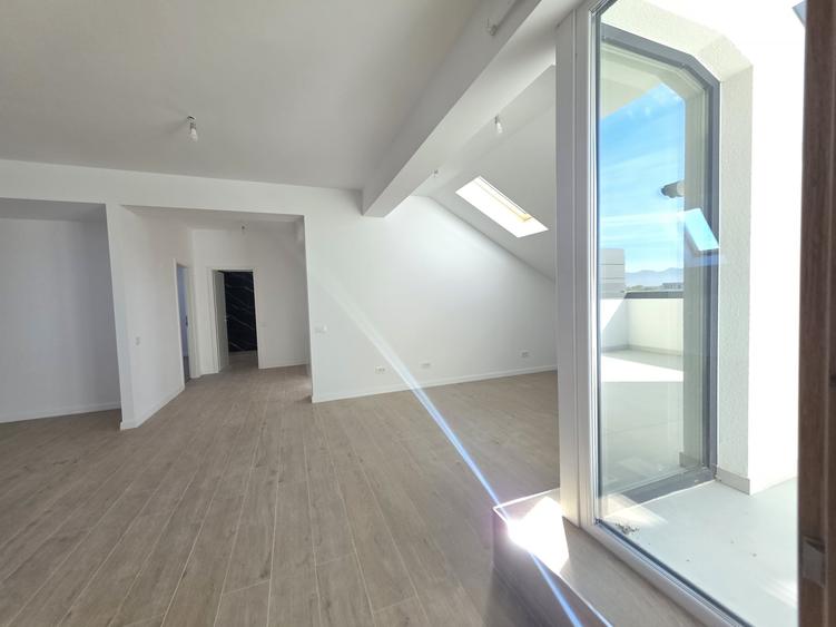 Apartament cu 3 camere decomandat în Râșnov