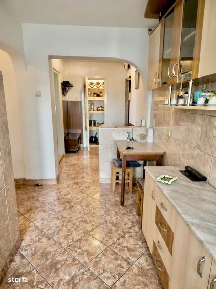 Apartament cu 2 camere decomandat în Mureșeni