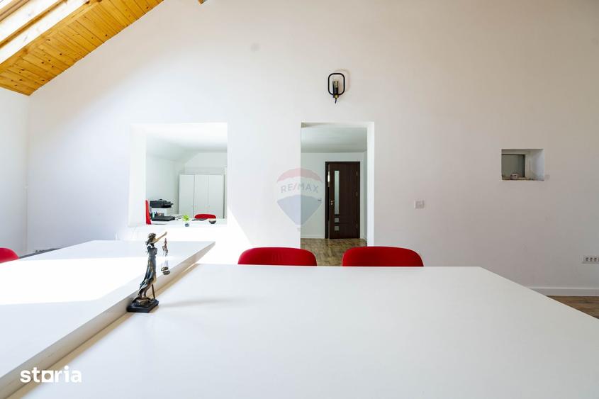 Casă cu 6 camere cu Teren 116 Mp în Ultracentral