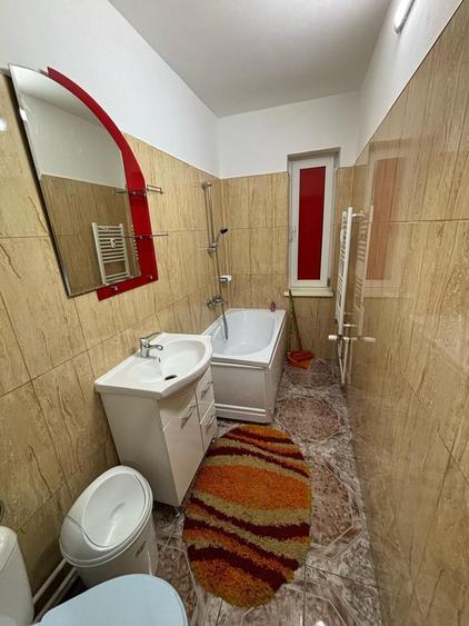 Garsonieră decomandată în Gorjului