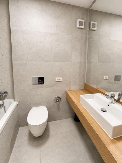 Apartament cu 3 camere decomandat în Lotus