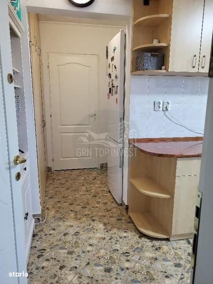 Apartament cu 2 camere semidecomandat, mobilat în Central