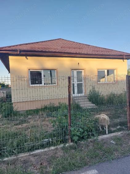 Casă cu 2 camere în Ulmi