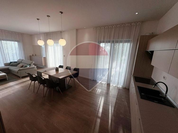 Apartament cu 3 camere decomandat, mobilat în Nord