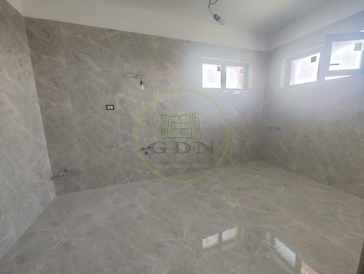 Casă individuală cu 5 camere cu Canalizare în Preajba