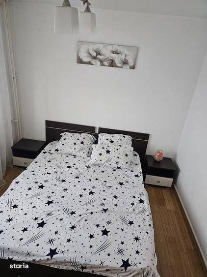 Apartament cu 3 camere, mobilat în Titan