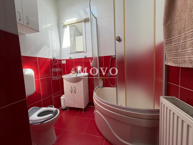 Apartament cu 3 camere decomandat, mobilat în Steaua