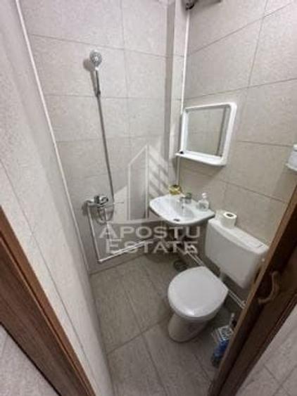 Garsonieră decomandată, mobilată în Complex Studențesc