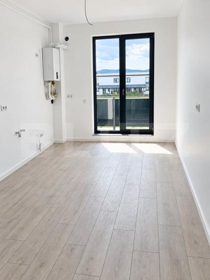 Apartament cu 3 camere semidecomandat în Sud