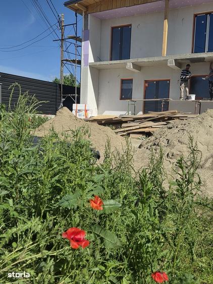 Casă cu 4 camere cu Teren 600 Mp în Central
