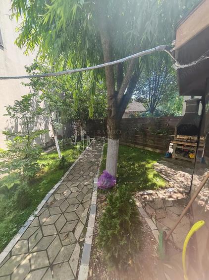 Apartament cu 3 camere decomandat în Dobroești
