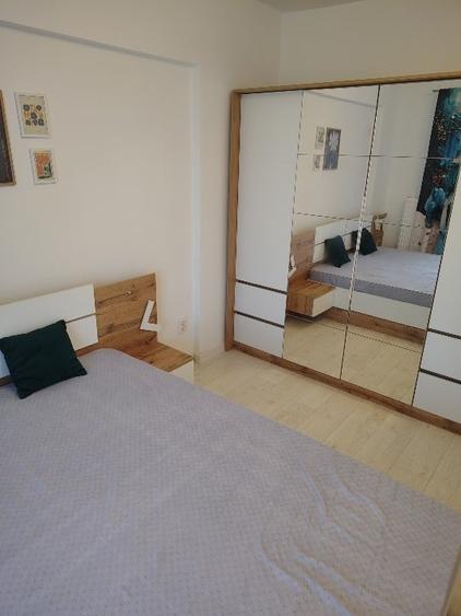 Apartament cu 3 camere decomandat, mobilat în Rahova