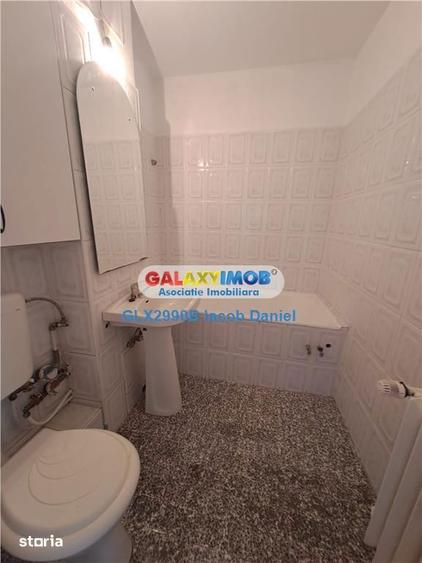 Apartament cu 3 camere decomandat, mobilat în Pantelimon