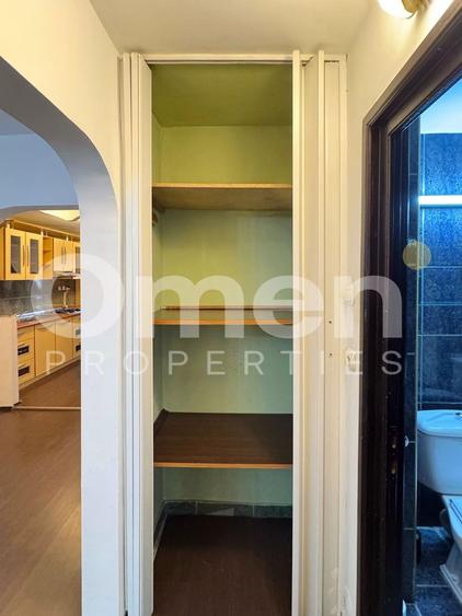 Apartament cu 4 camere semidecomandat, mobilat în Central