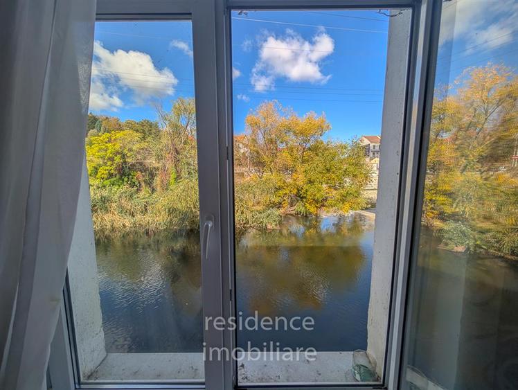Apartament cu 2 camere decomandat în Ultracentral