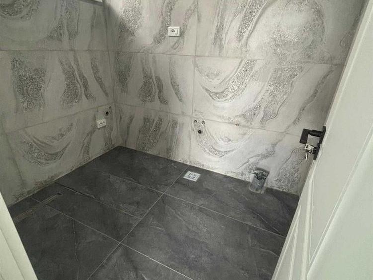 Casă individuală cu 4 camere cu Teren 320 Mp în Cârcea
