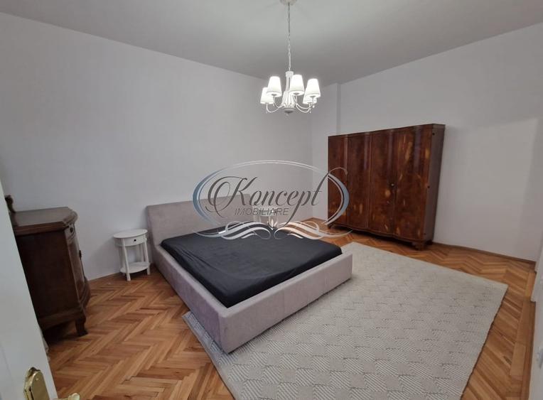 Apartament cu 3 camere semidecomandat, mobilat în Central