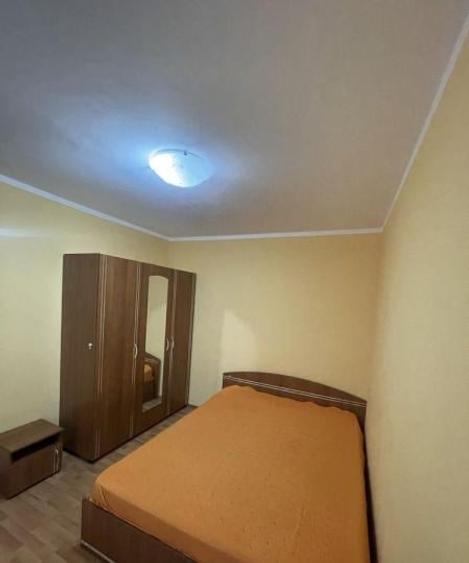 Apartament cu 3 camere semidecomandat în Tomis Nord