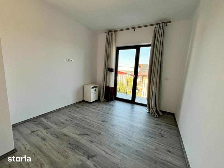 Casă cu 5 camere cu Teren 250 Mp în Miroslava
