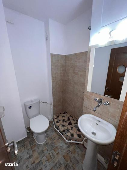 Spațiu comercial, de 100 mp, în Calea București