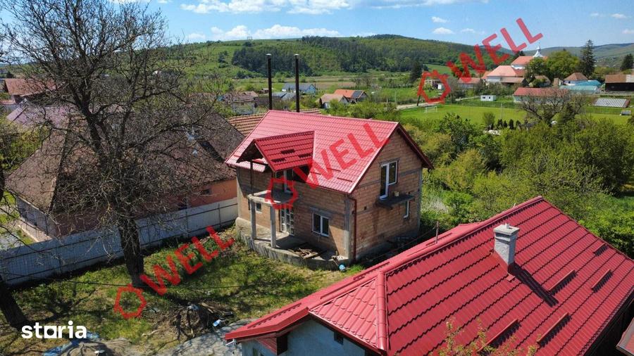 Casă cu 8 camere cu Teren 1130 Mp în Moacșa