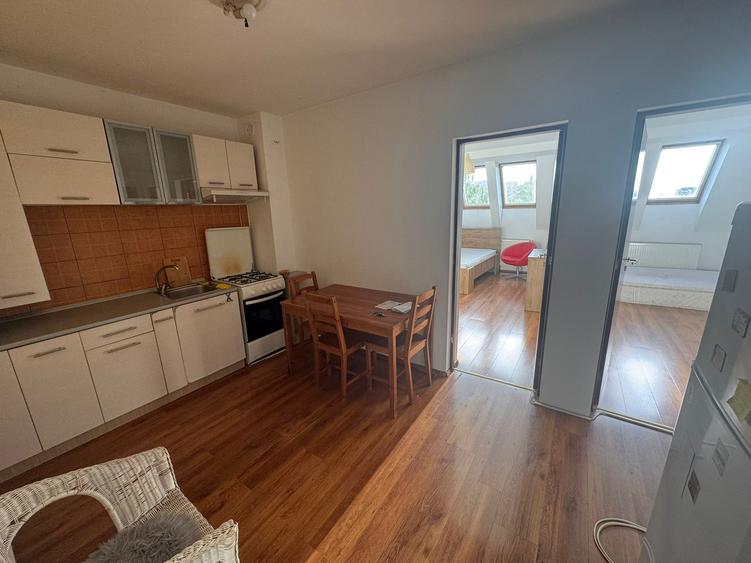 Apartament cu 2 camere decomandat în Griviței