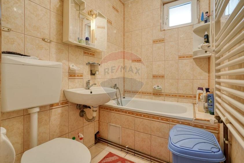 Duplex cu 6 camere cu Teren 416.36999511719 Mp în Bartolomeu