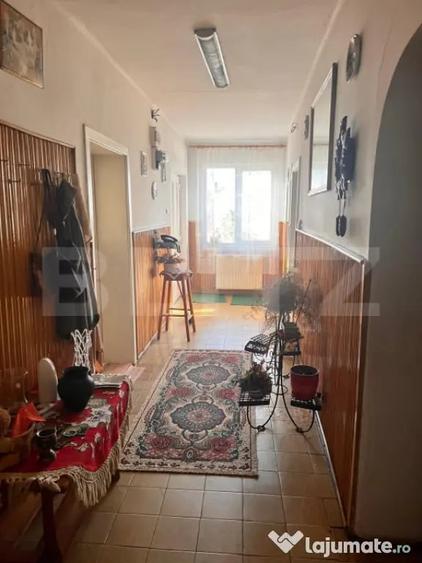 Casă cu 3 camere cu Teren 461 Mp în Central
