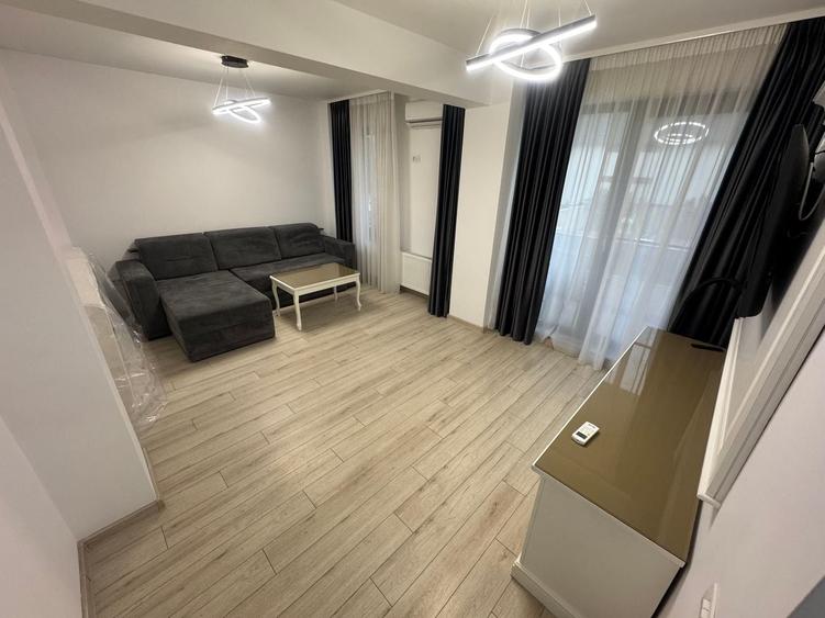 Apartament cu 2 camere decomandat, mobilat în Tomis Plus