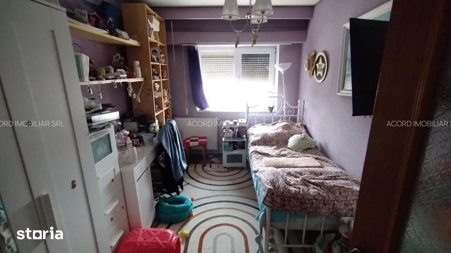 Apartament cu 4 camere decomandat în Tomis III