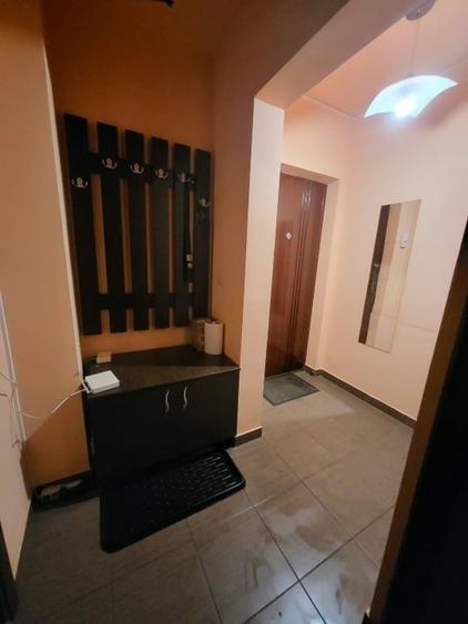 Garsonieră decomandată, mobilată în Tineretului